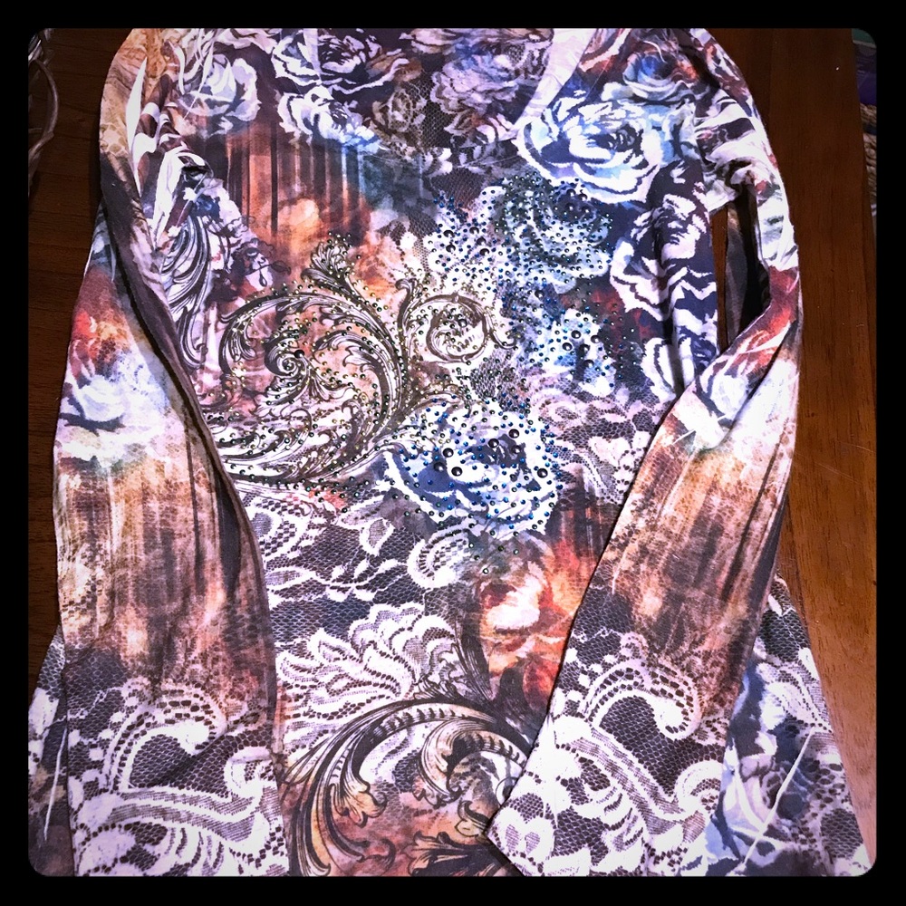 Rhinestone day trip shirt small